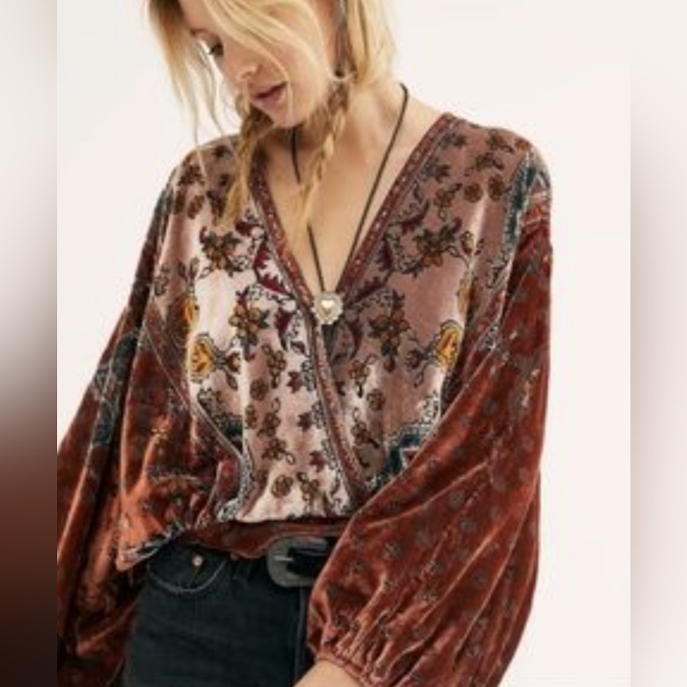 ISO FREE PEOPLE MATA HARI BLOUSE (xs)